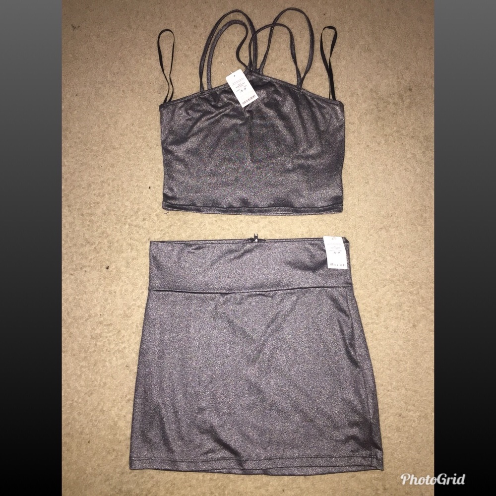 Bebe matching crop top & skirt 💃🏽